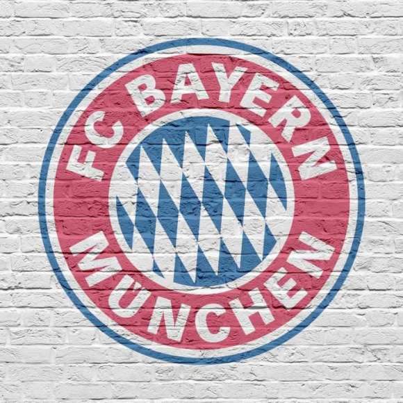 Fotoroleta Logo FC Bayern Monacium na murze