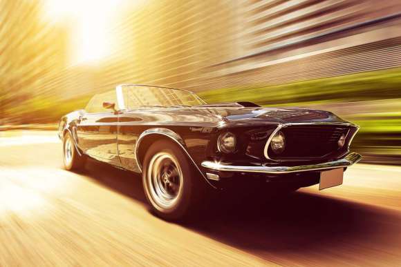 Obraz na płótnie Mustang na drodze