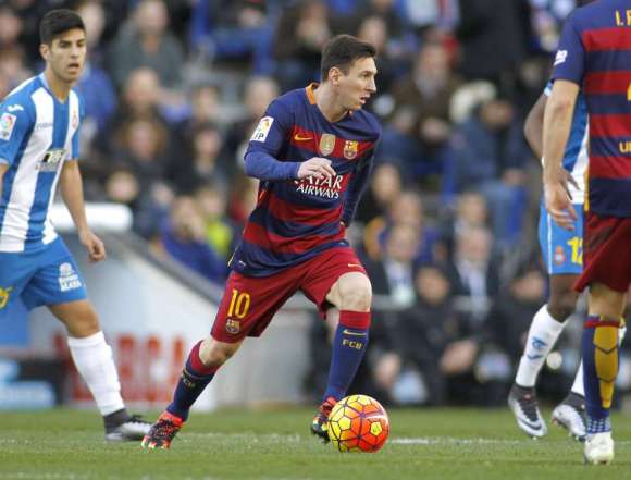 Naklejka Lionel Messi w meczu ligowym